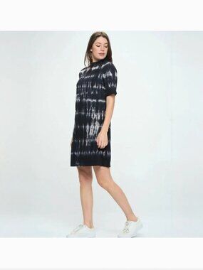 green emerald velvet dress Womens Short Indira Dress
